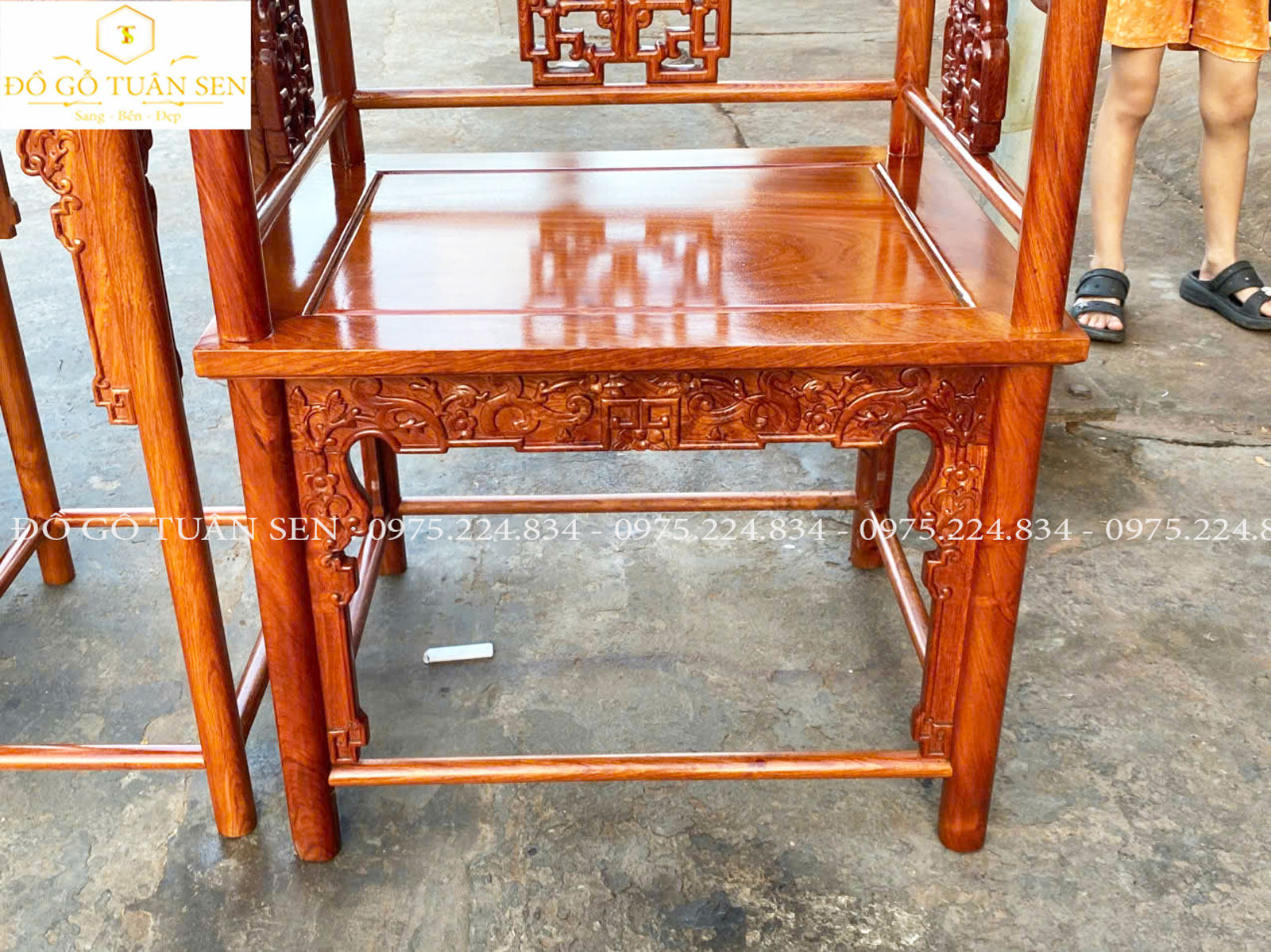 Thông tin chi tiết Bộ ghế vách tàu gỗ hương 
